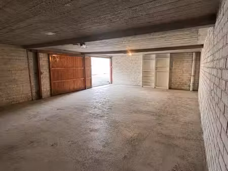 grand parking/ box 50m2 roubaix_parc barbieux