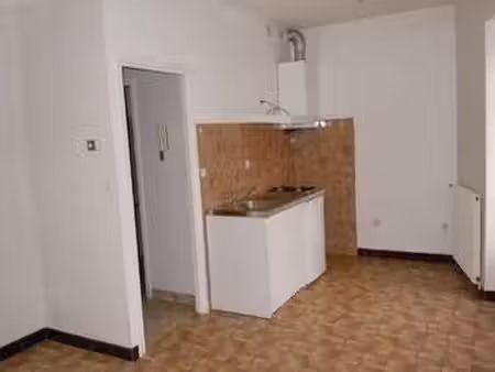 location appartement t1 à millau (12100) : à louer t1 / 35m² millau