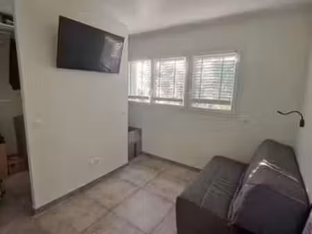 location appartement t1 meublé à montbonnot-saint-martin (38330) : à louer t1 meublé / 12m