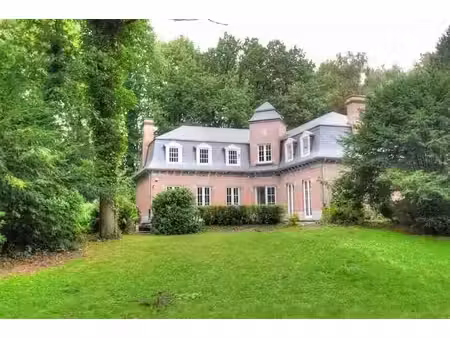 manoir remis à neuf.