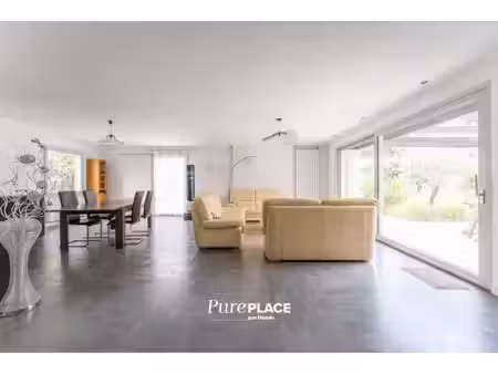 maison de luxe à vendre à sainte-luce-sur-loire