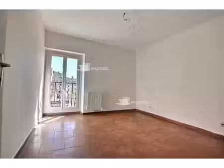appartement lumineux 66 m² – cadenet centre