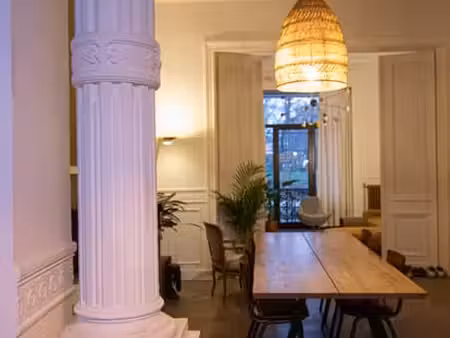 appartement de style avec jardin et deux chambres