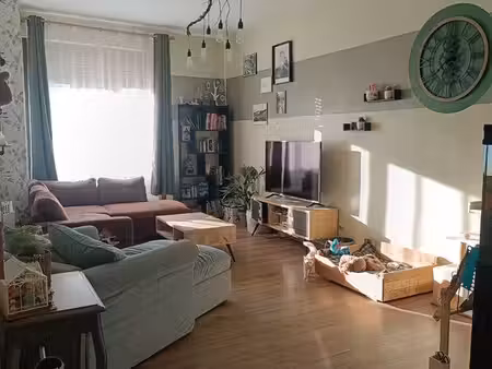 grande maison familiale en bord de sambre