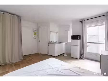 studio 18m2 75009