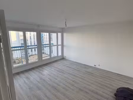 appartement 70m2 t3 à 15 minutes de paris