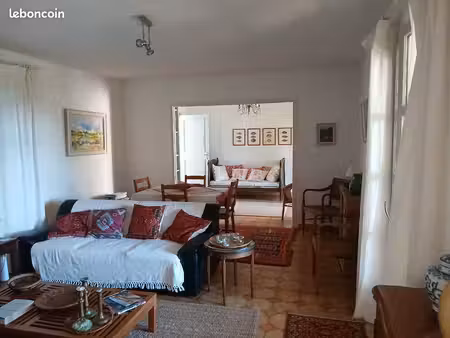 maison meublée à louer à l’année  gr jardin piscine