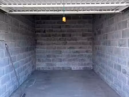 garages à louer