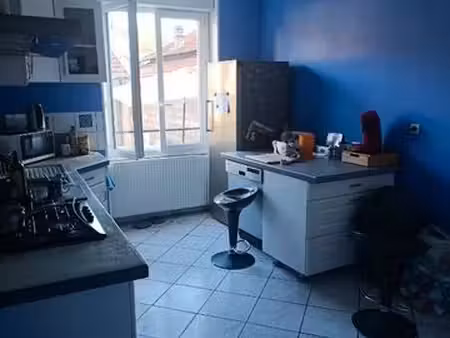 maison avec cour et dépendance 200m2