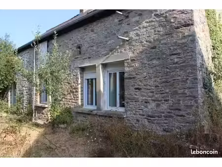 maison en pierres avec dépendances et terrain