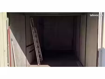 loue box-garage de 20m²