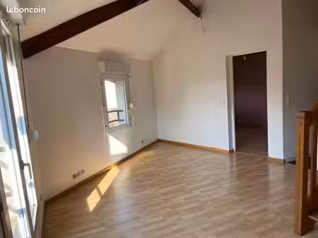 duplex 60m² + mezzanine — villepinte — rer b à 6 min — parking inclus