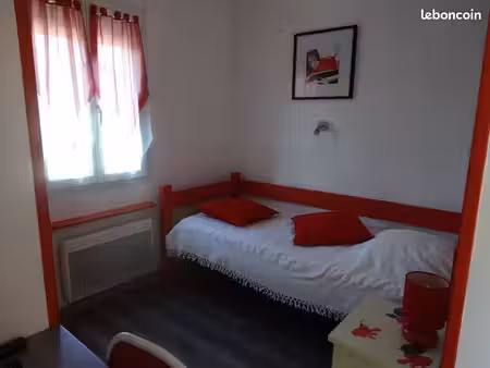 location studio meublé