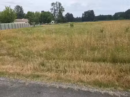 vente terrain 1057 m² à saint-savin (33920)  50 400 €