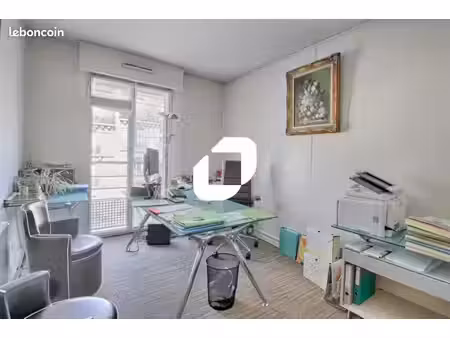 bureau 96 m²
