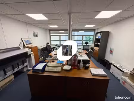 bureau 448 m²
