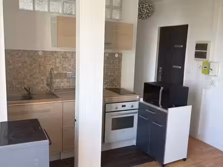 apparemment à vendre