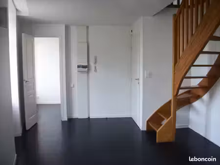 t3 à l'année