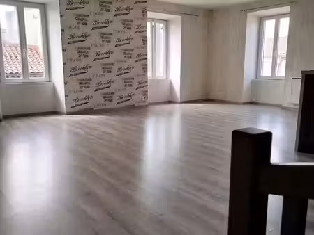 loue appartement à saint germain lembron