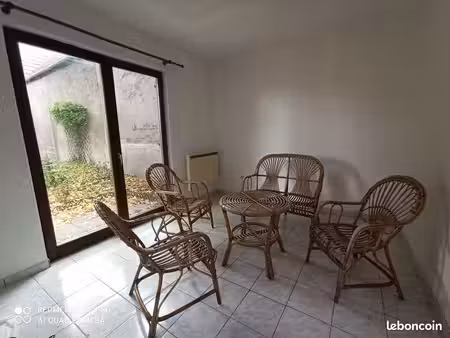 petite location dans village