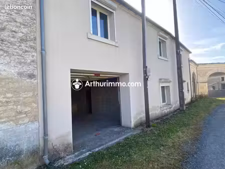parking/box 2 pièces 75 m²