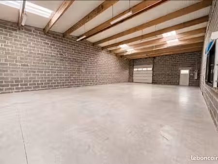 entrepôt à louer 220m2