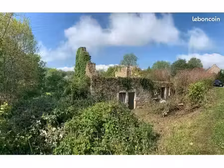 ancienne bâtisse en pierre à rénover – emprise 128 m² – terrain 550 m² – auxois