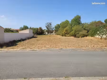 terrain constructible de 1682m2