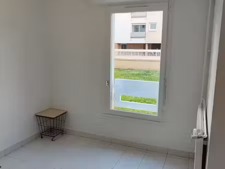 location studio ermont 37m2 excellent état (parking + cave)