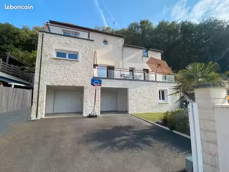 ? à vendre à savonnières – beaux volumes  prestations haut de gamme & superbe vue sur le c