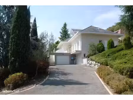 maison d’exception à tullins – vue panoramique sur le vercors