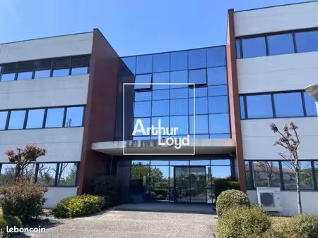 bureaux 964 m²