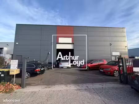 local d'activité 385 m²