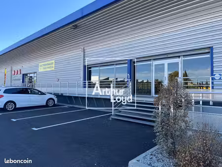 local d'activité 380 m²