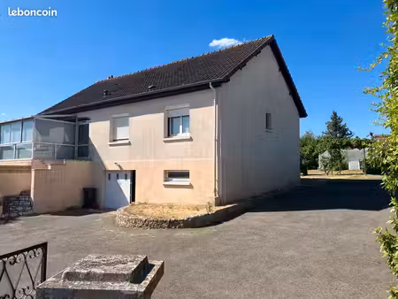 maison- 4 pièces - 81m²