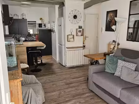 maison bourg rénovée + terrasse