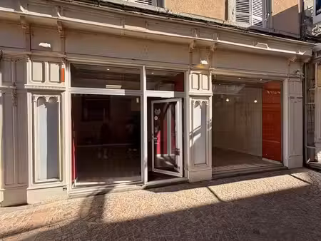 local commercial centre ville figeac