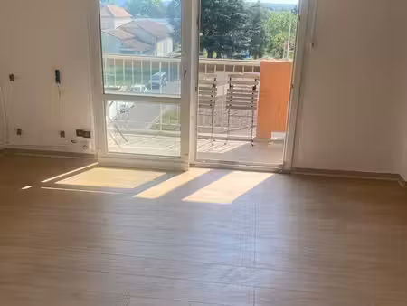 appartement t4 rénové de 75 m2