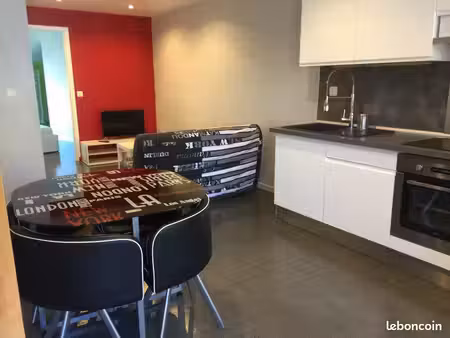 loue f3 meublé de 53m2