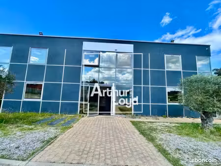 bureaux 720 m²