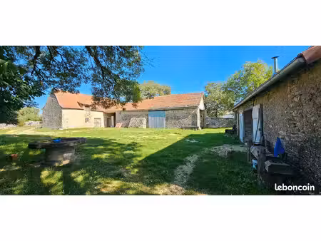bâtiment 2 pièces 200 m²