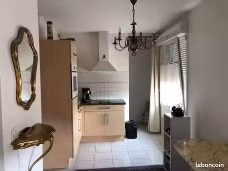 bel appartement meublé avec parking