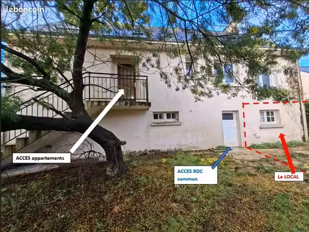plescop « 3 soleils » – local 19 m² à rénover avec parking