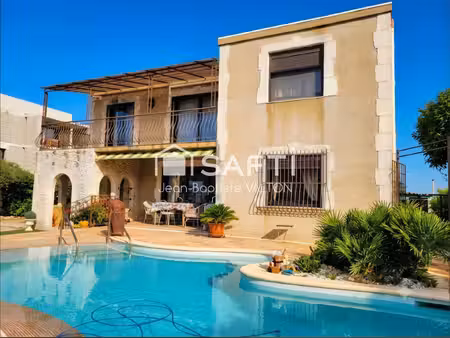 villa contemporaine sur 2 niveaux avec piscine
