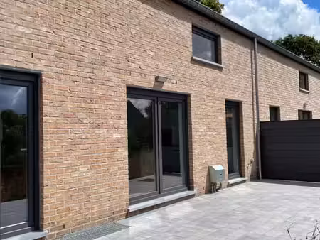 maison 4 ch.  à louer à bleret (4300)