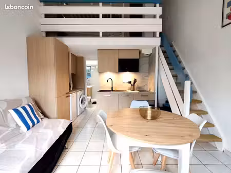 maison rénovée proche plage avec terrasse et parking privé