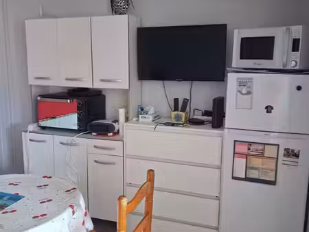 appartement t1 au bord de belle bleue