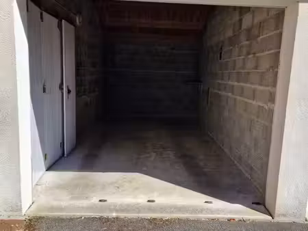 vends garage aérien fermé