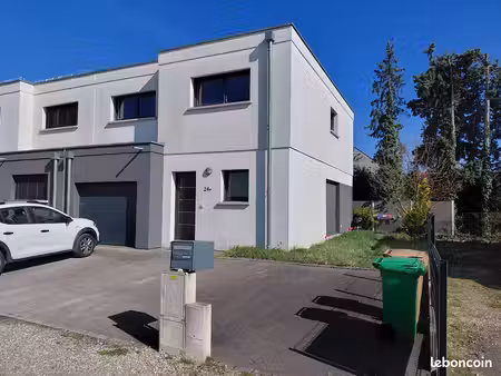 très jolie maison jumelée contemporaine – 101 m² habitables + 84 m² d'annexes