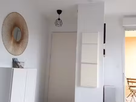 studio meublé à louer à l'année